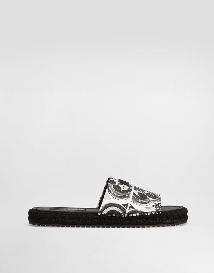 Sandalias alpargatas de lona con estampado de conchas