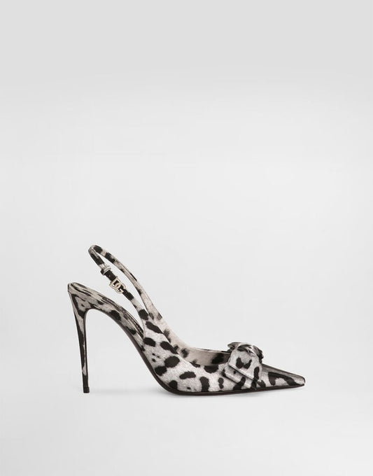 Tacchi a spillo in raso con stampa leopardata