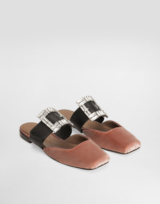 Mules in velluto con fibbia gioiello