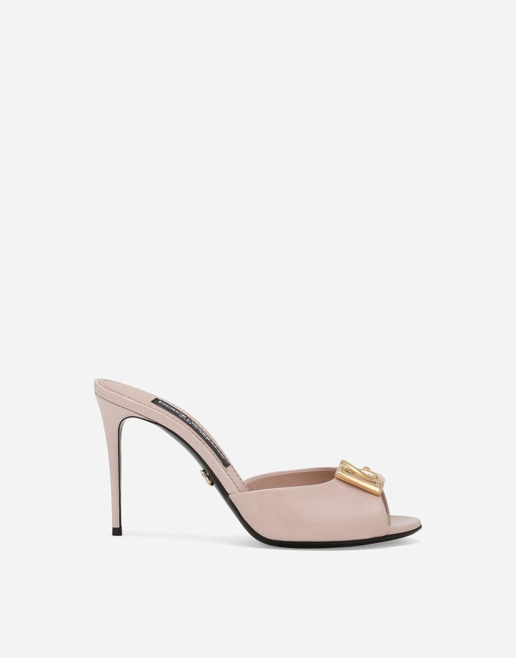 Mules in vernice