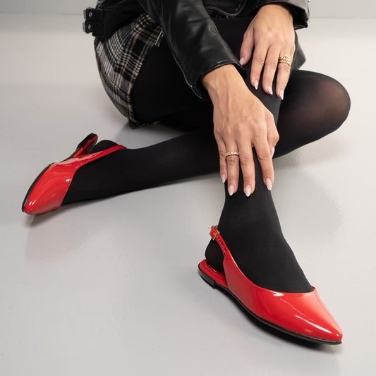 Moleca Red Patent Slingback Flats com Fivela