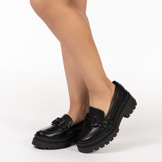 Mocassins Dakota para mulheres com solado preto