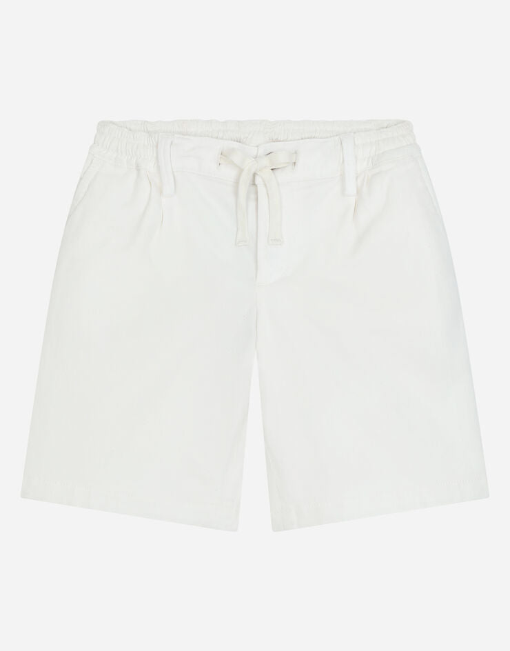 Shorts de gabardine tingido em tecido