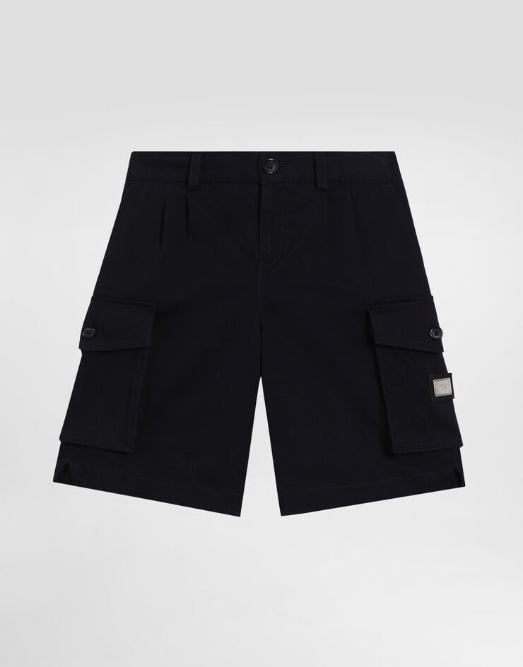 Shorts de gabardine com etiqueta da marca