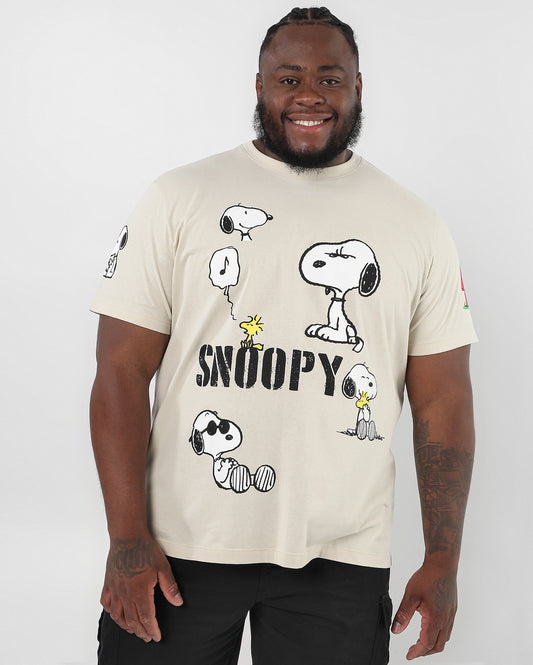 Camiseta masculina Plus Size de manga curta Snoopy Bege | Coleção Peanuts