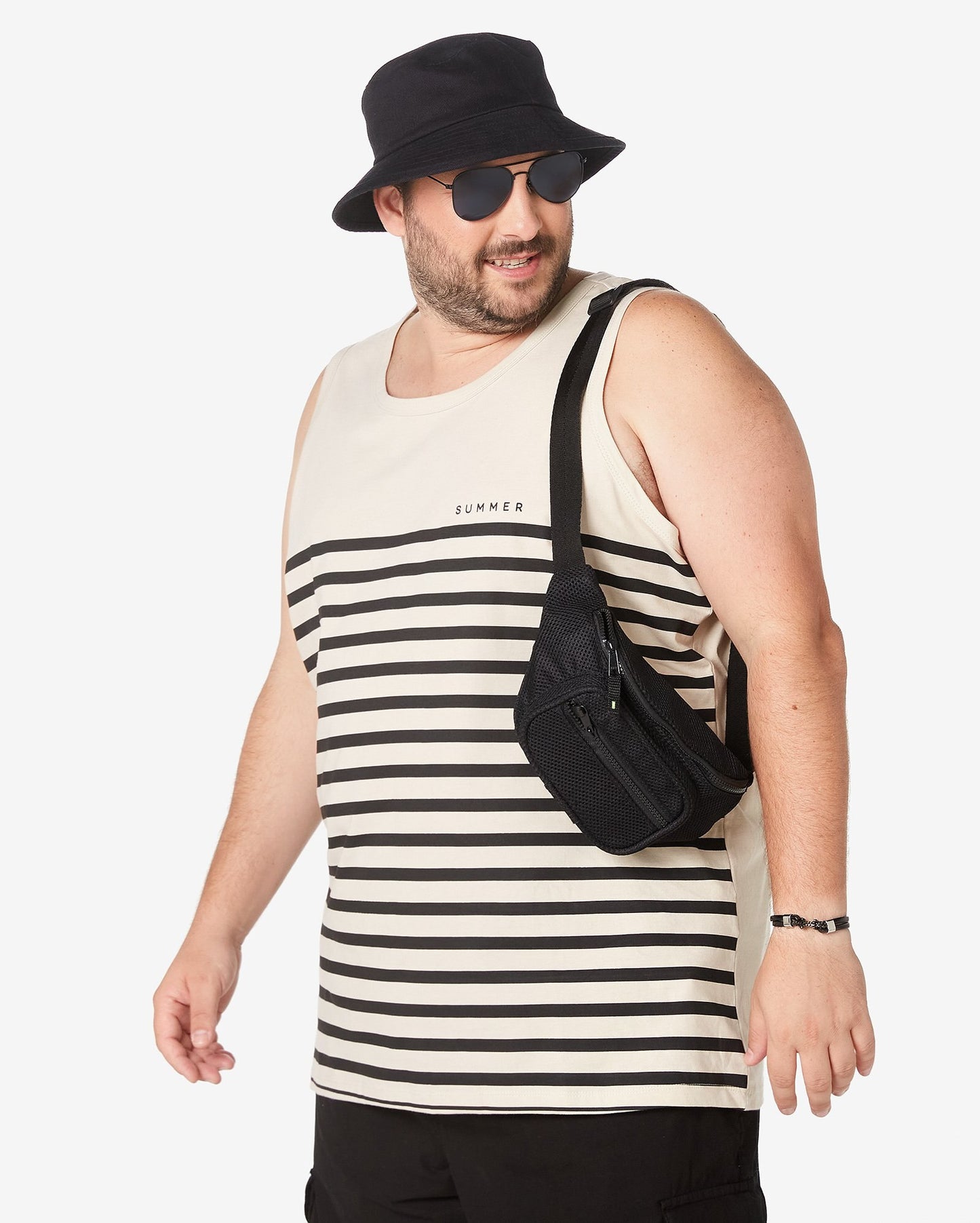 Camiseta masculina plus size listrada de verão cáqui da Allman para Riachuelo