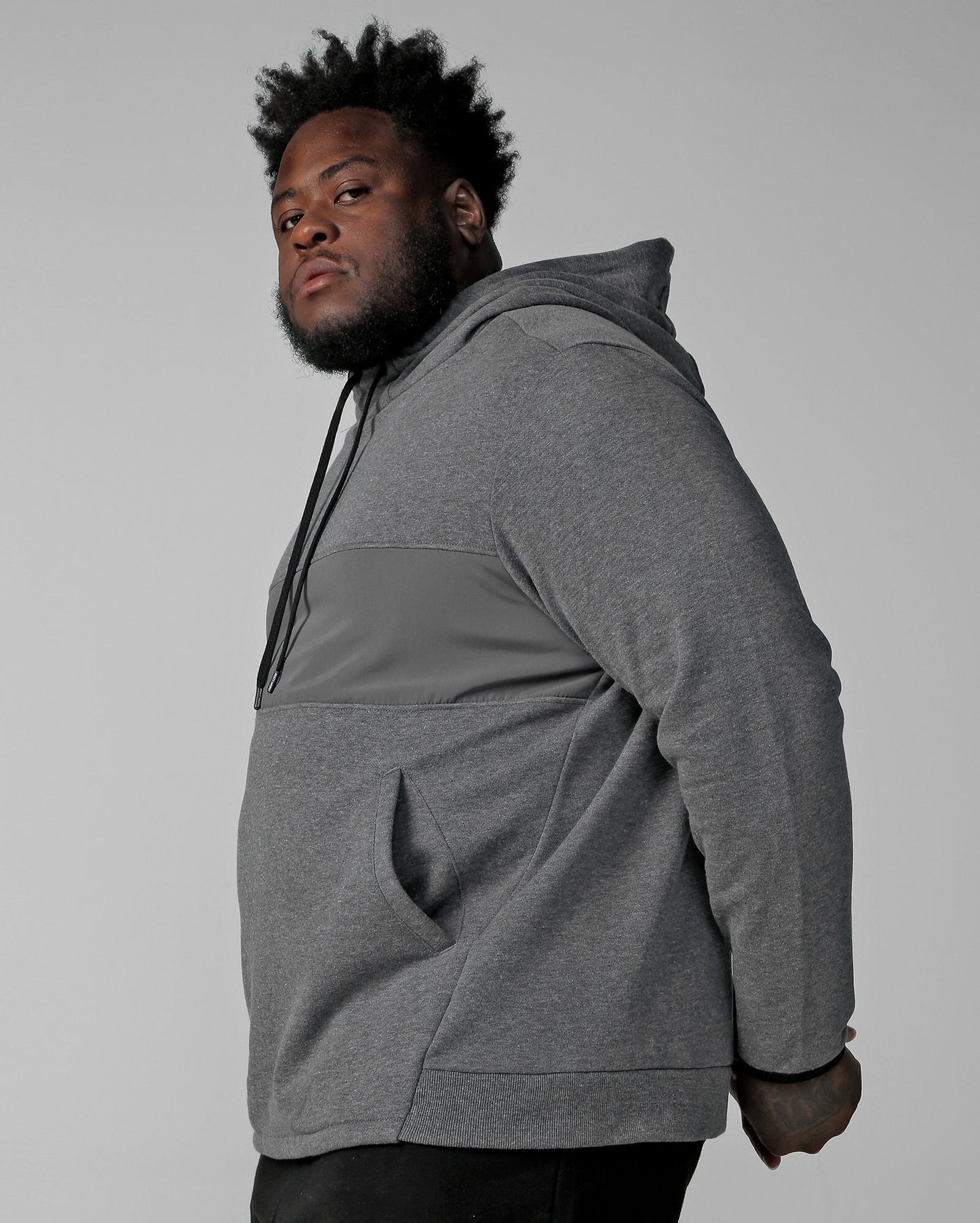 Giacca sportiva grigia plus size da uomo con cappuccio - Body Work by Riachuelo