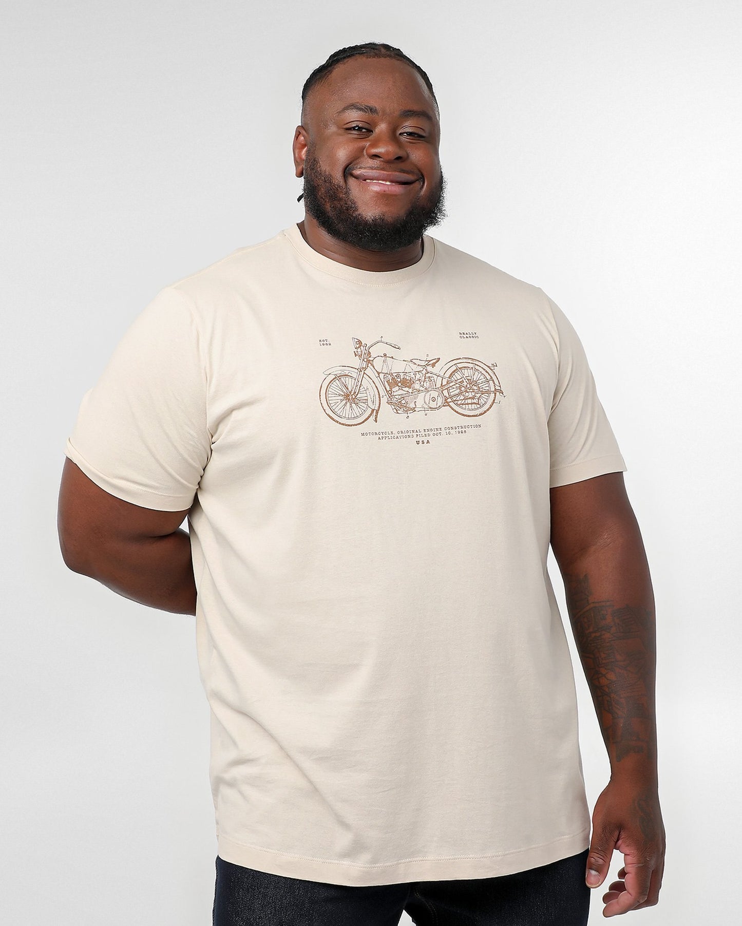 Camiseta masculina plus size bege para motociclistas Original Plus da Riachuelo