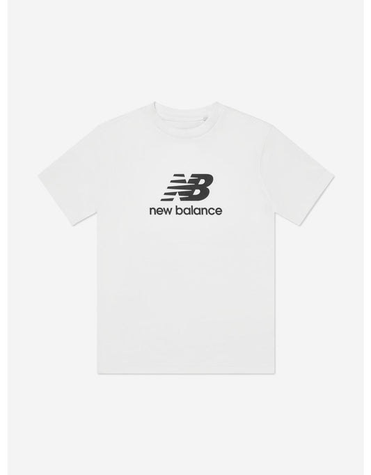 Maglietta New Balance Boys Stacked Logo Jersey in Bianco