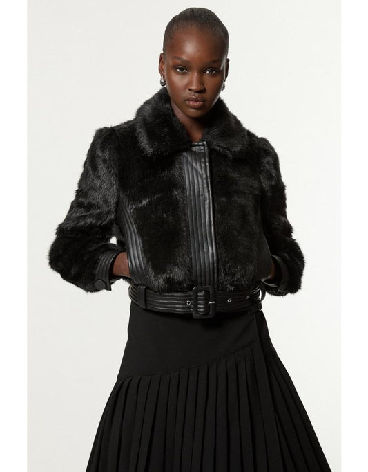 Giacca cropped Petite con pannelli in pelliccia sintetica e PU con cintura