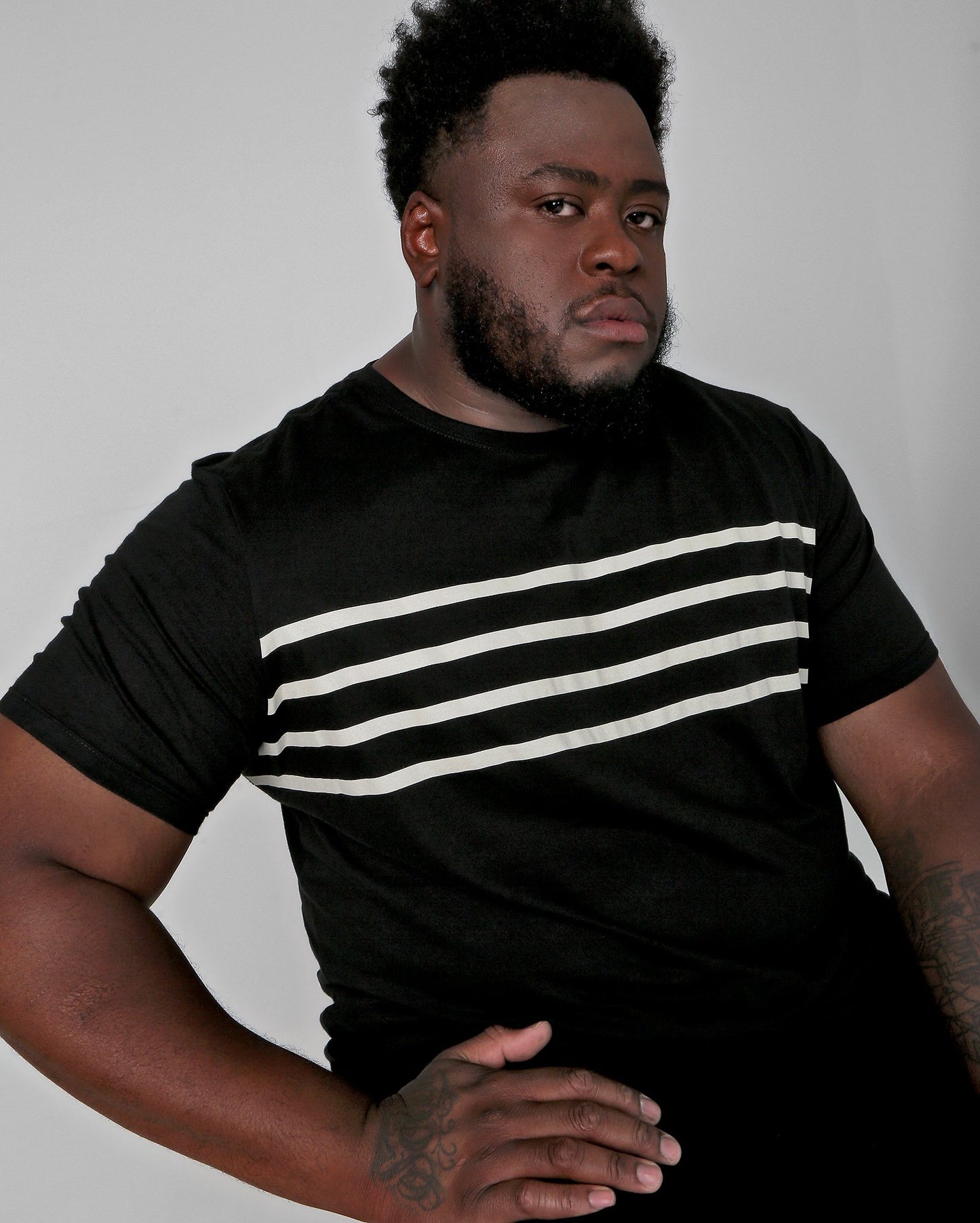 Maglietta uomo plus size a righe nera | Original Plus by Riachuelo