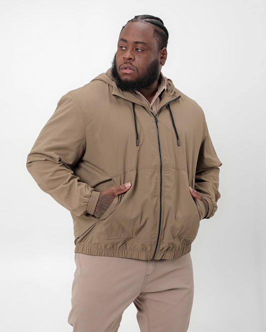 Jaqueta masculina com capuz e corta-vento plus size - Bege | Original Plus da Riachuelo