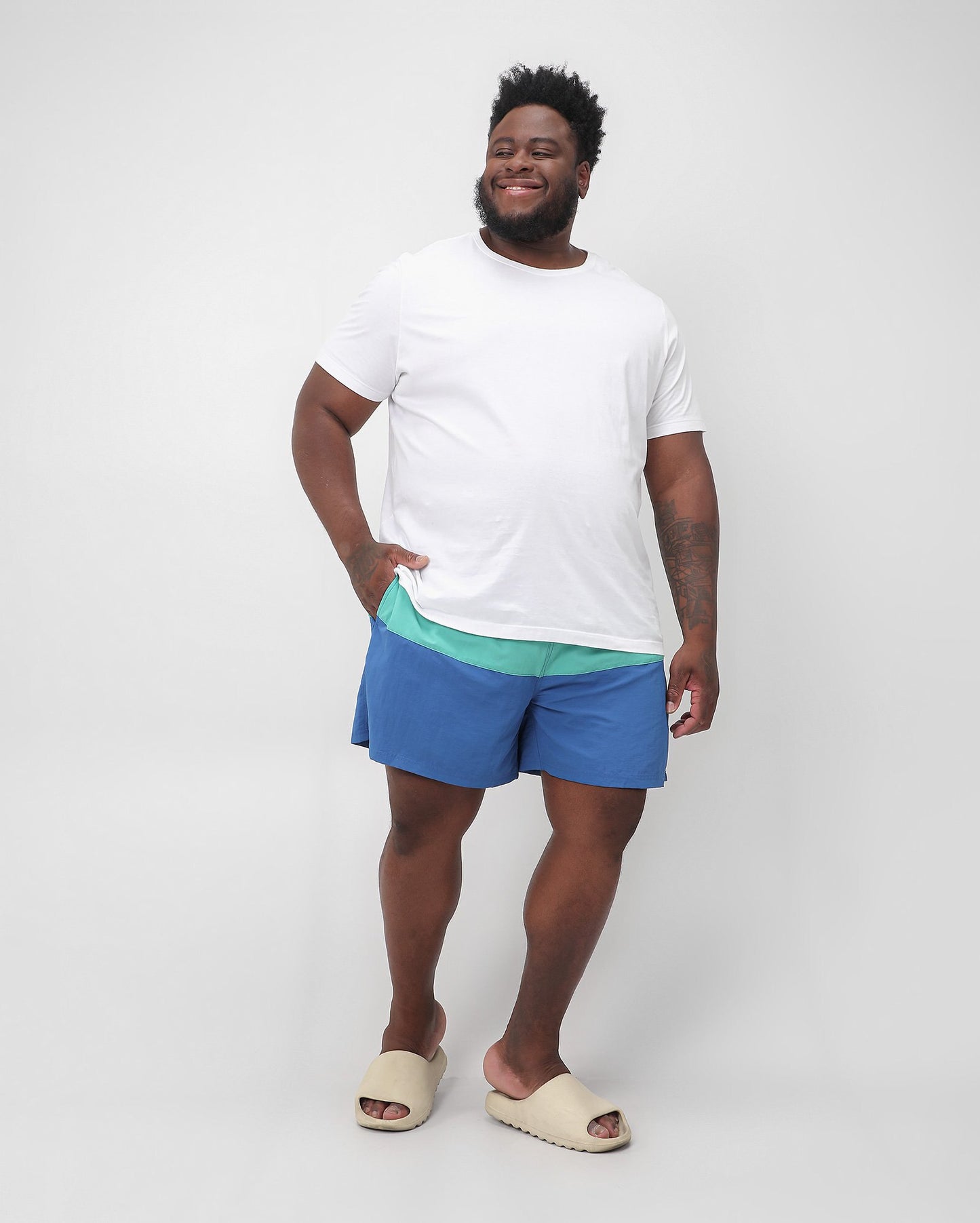 Bermuda Masculina Plus Size com Elástico na Cintura e Listras Azuis | Allman by Riachuelo