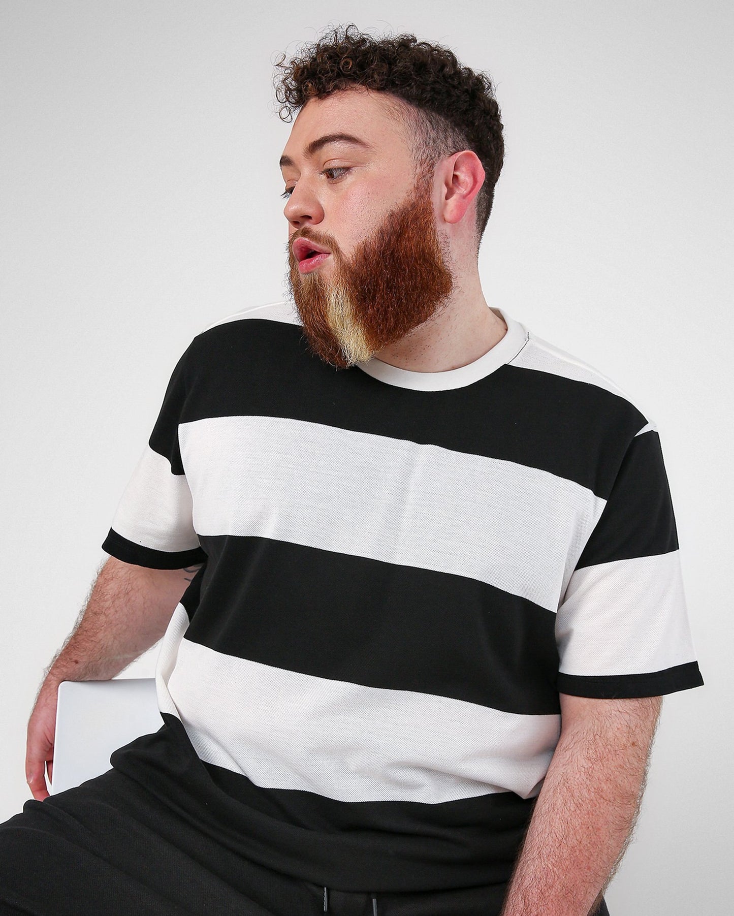 Camiseta masculina plus size listrada branca Allman By Riachuelo