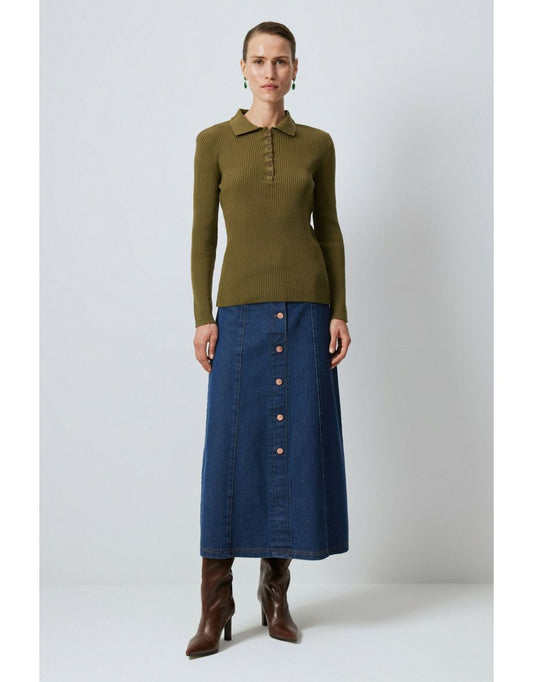 Maglione con colletto a polo e bottoni dettagliati