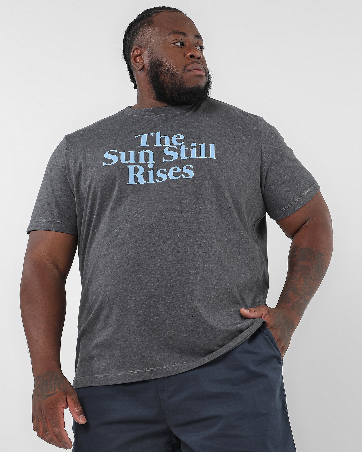 Camiseta masculina plus size cinza "The Sun" | Allman By Riachuelo