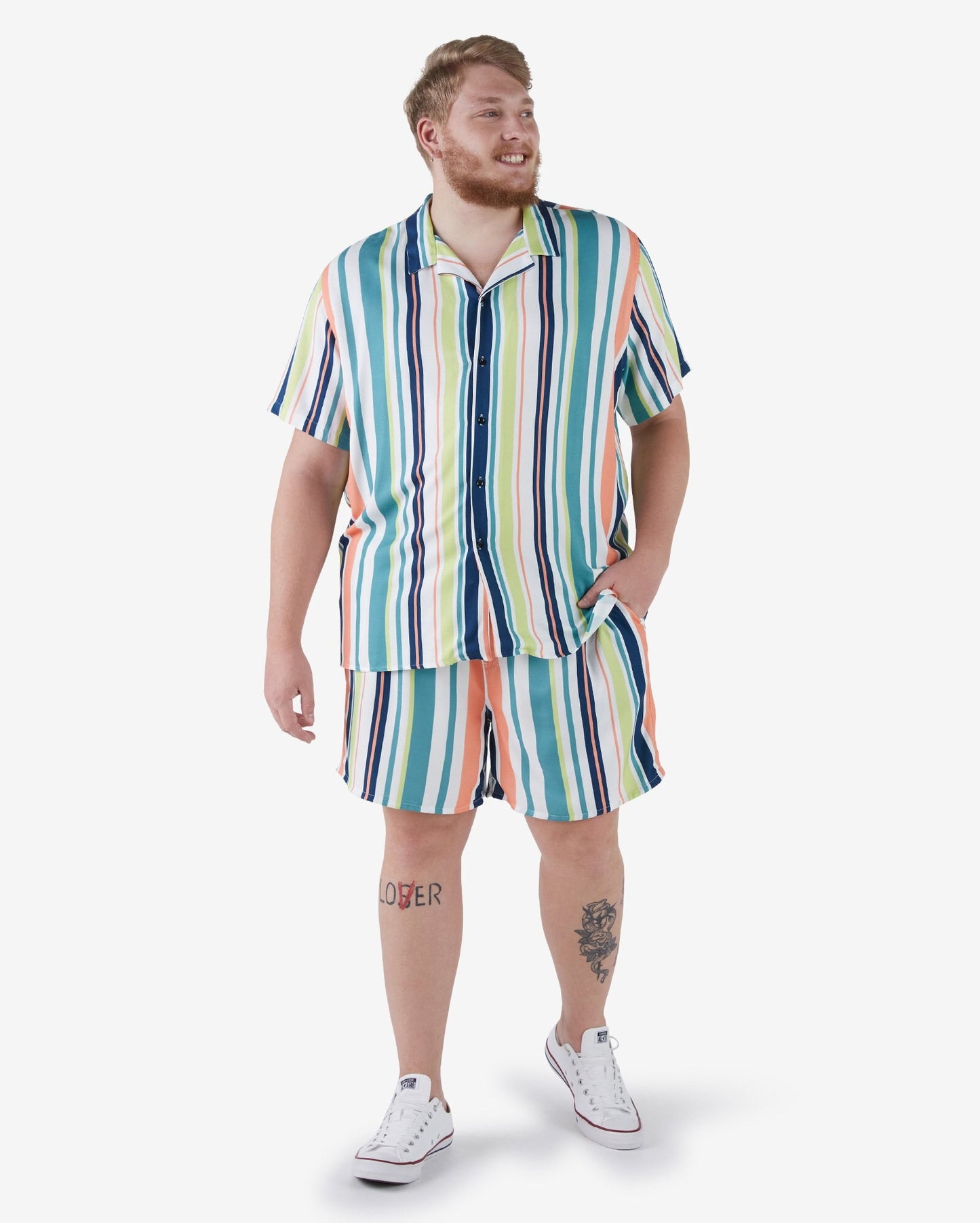 Bermuda bianchi a righe con vita elastica Plus Size