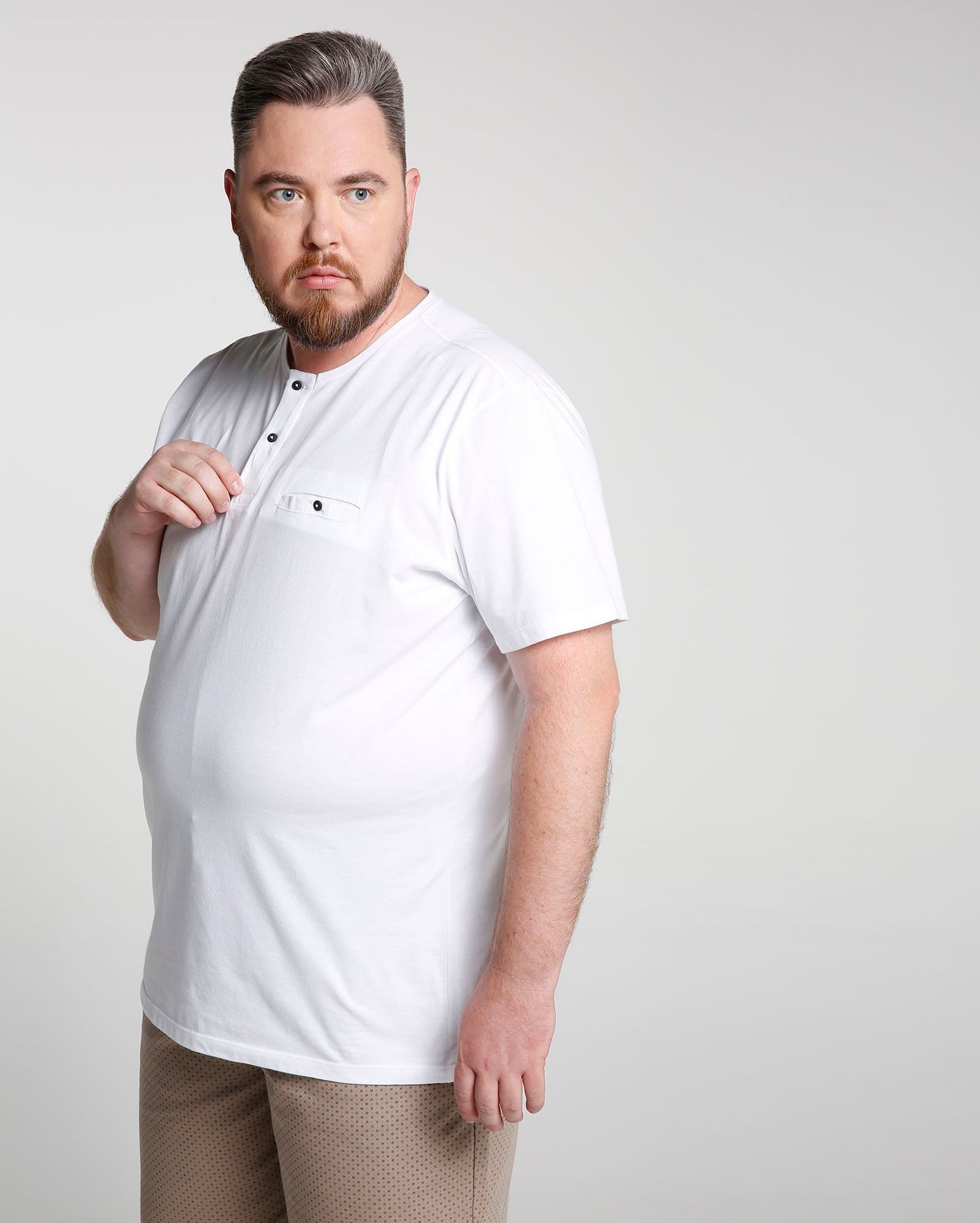 Camiseta Plus Size Basic Button - Branca