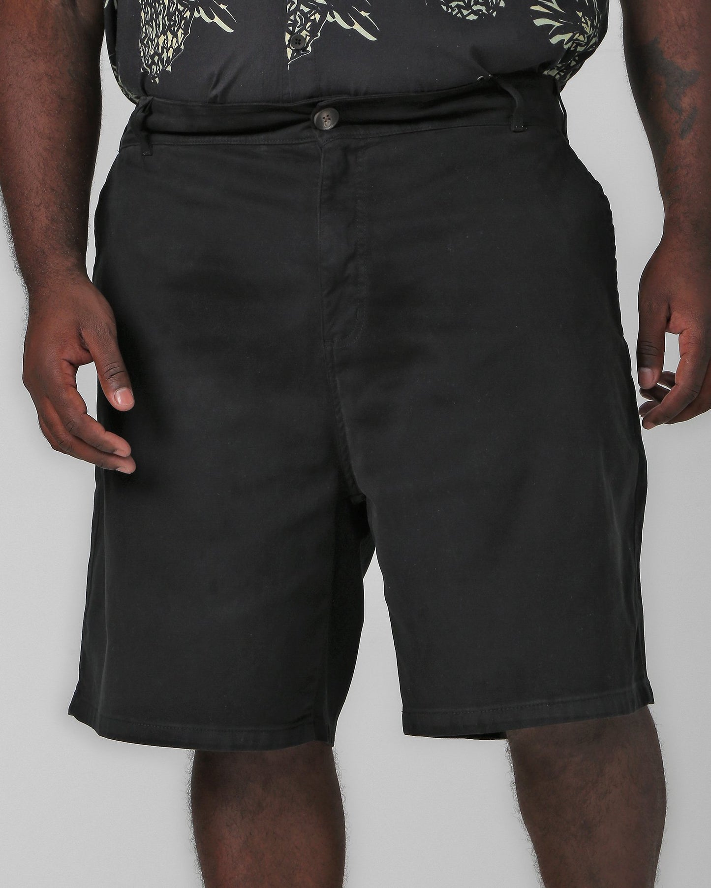 Shorts masculinos de brim preto de ajuste fino Plus Size | Allman by Riachuelo