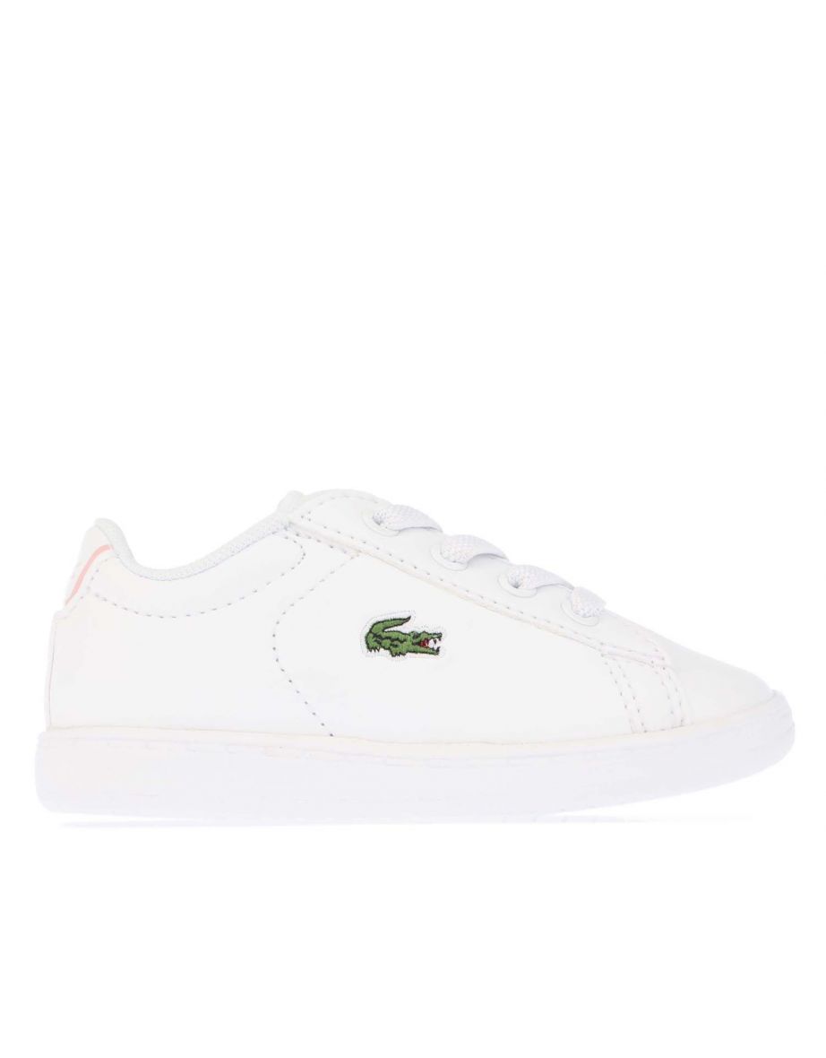 Zapatillas infantiles Lacoste Carnaby Evo de niña en blanco