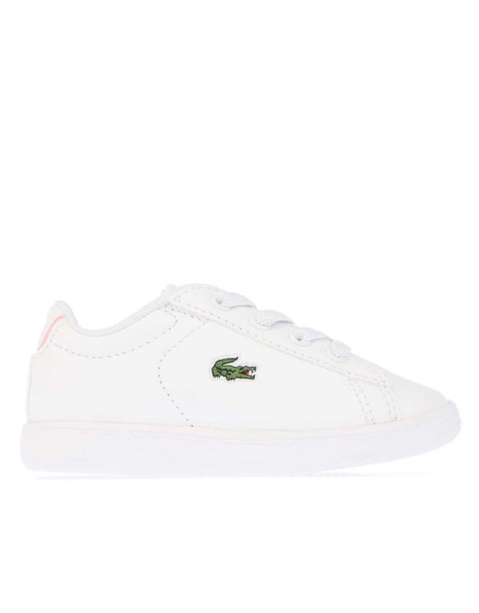 Zapatillas infantiles Lacoste Carnaby Evo de niña en blanco