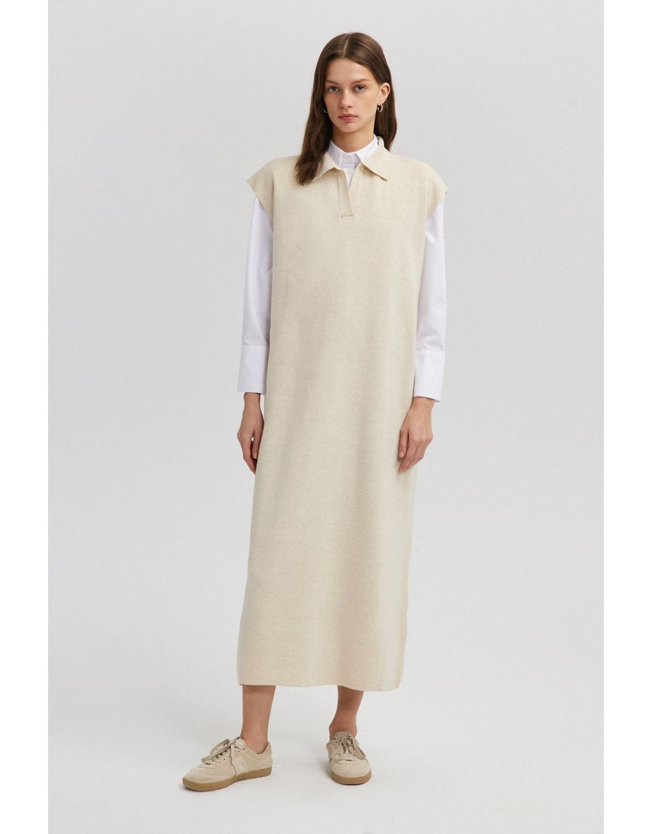 Vestido de malha sem mangas com gola polo