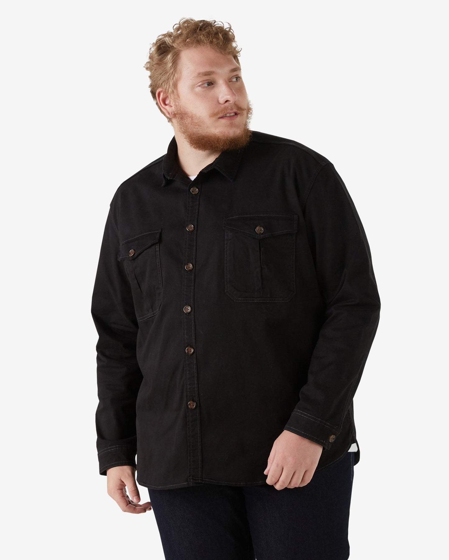Camisa masculina de brim preta plus size com bolsos