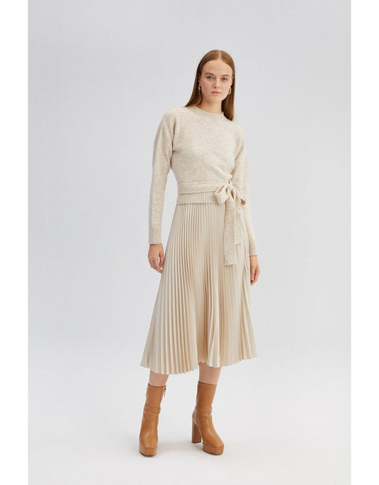 Maglione a maglia con cintura