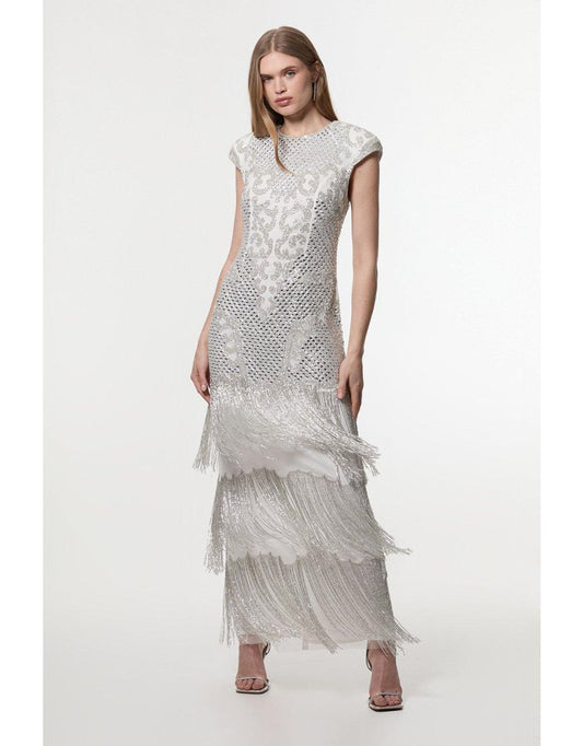 Vestido maxi com franjas enfeitadas com cristais