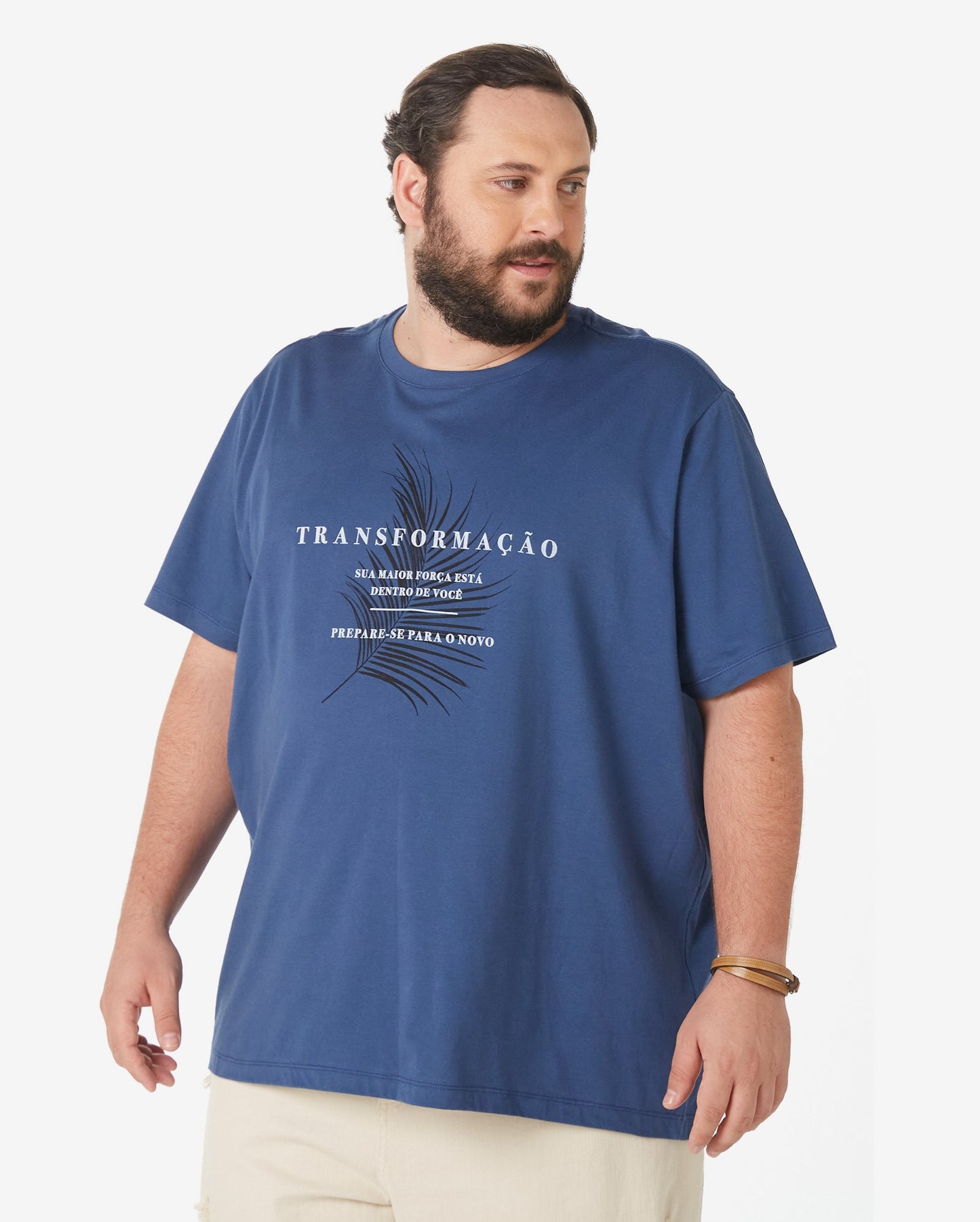 Camiseta masculina plus size de manga curta em azul acinzentado Transformation by Allman for Riachuelo