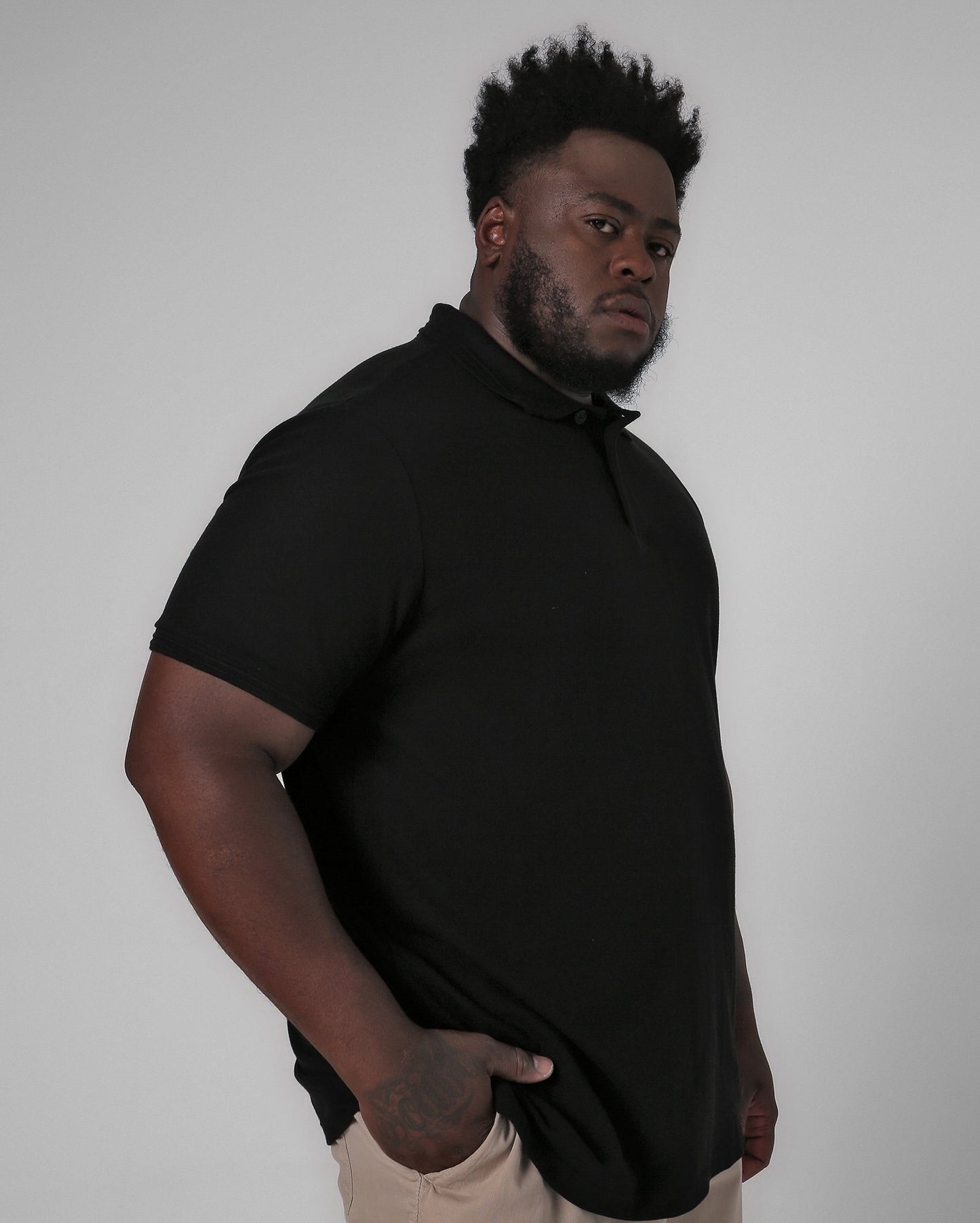 Polo nera tinta unita da uomo più grande - Allman By Riachuelo