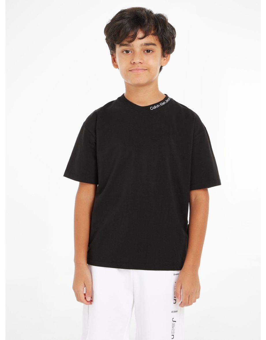 Calvin Klein Boys' Maglietta nera rilassata con collo ricamato