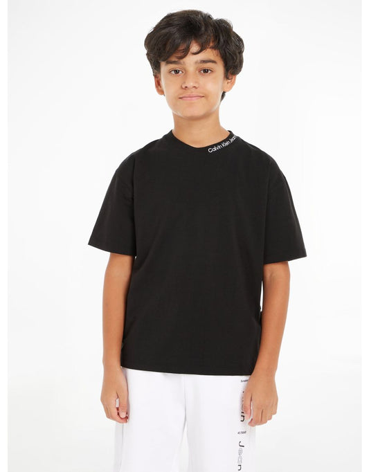 Calvin Klein Boys' Maglietta nera rilassata con collo ricamato