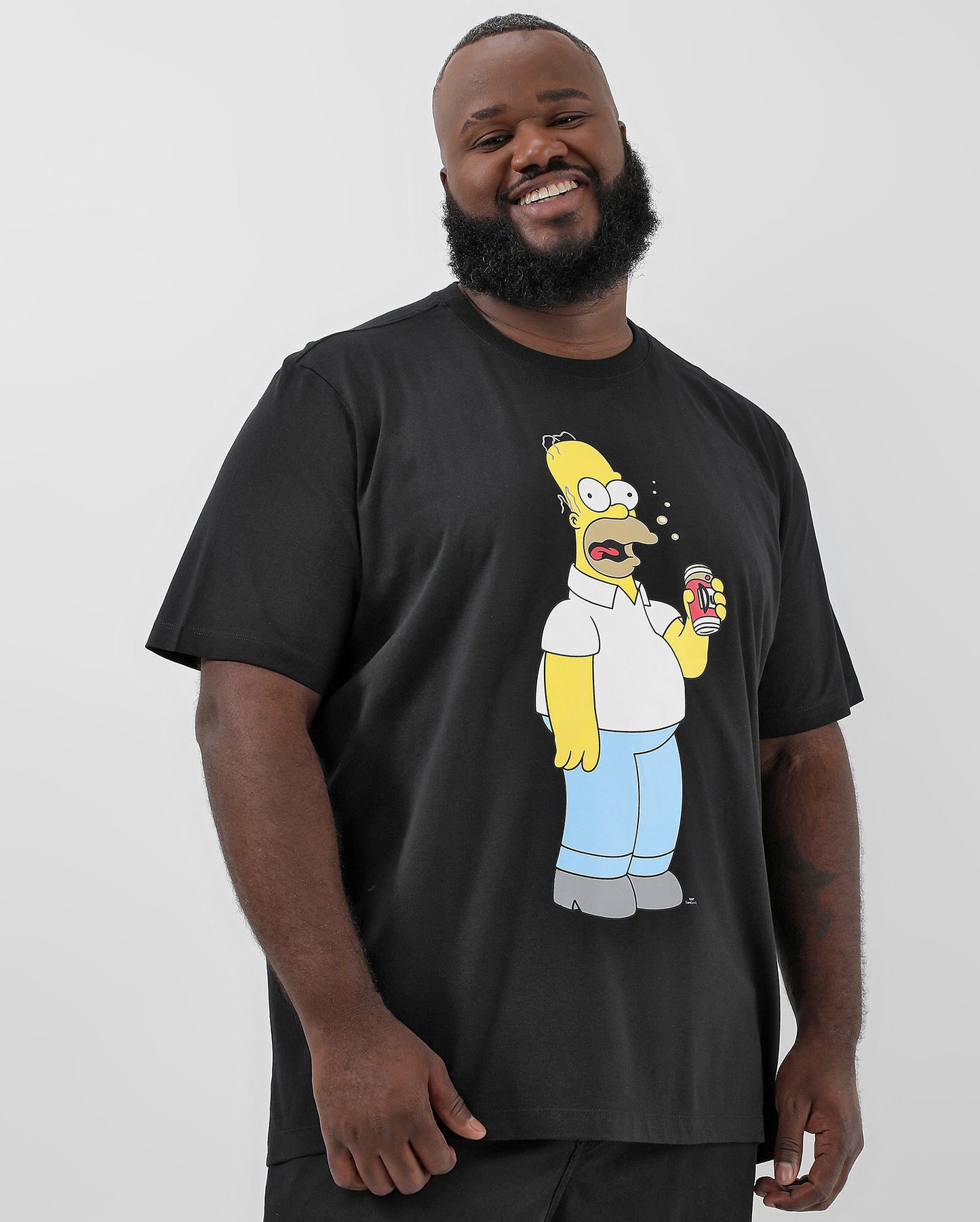 Camiseta masculina plus size Homer Simpson preta | Fox The Simpsons