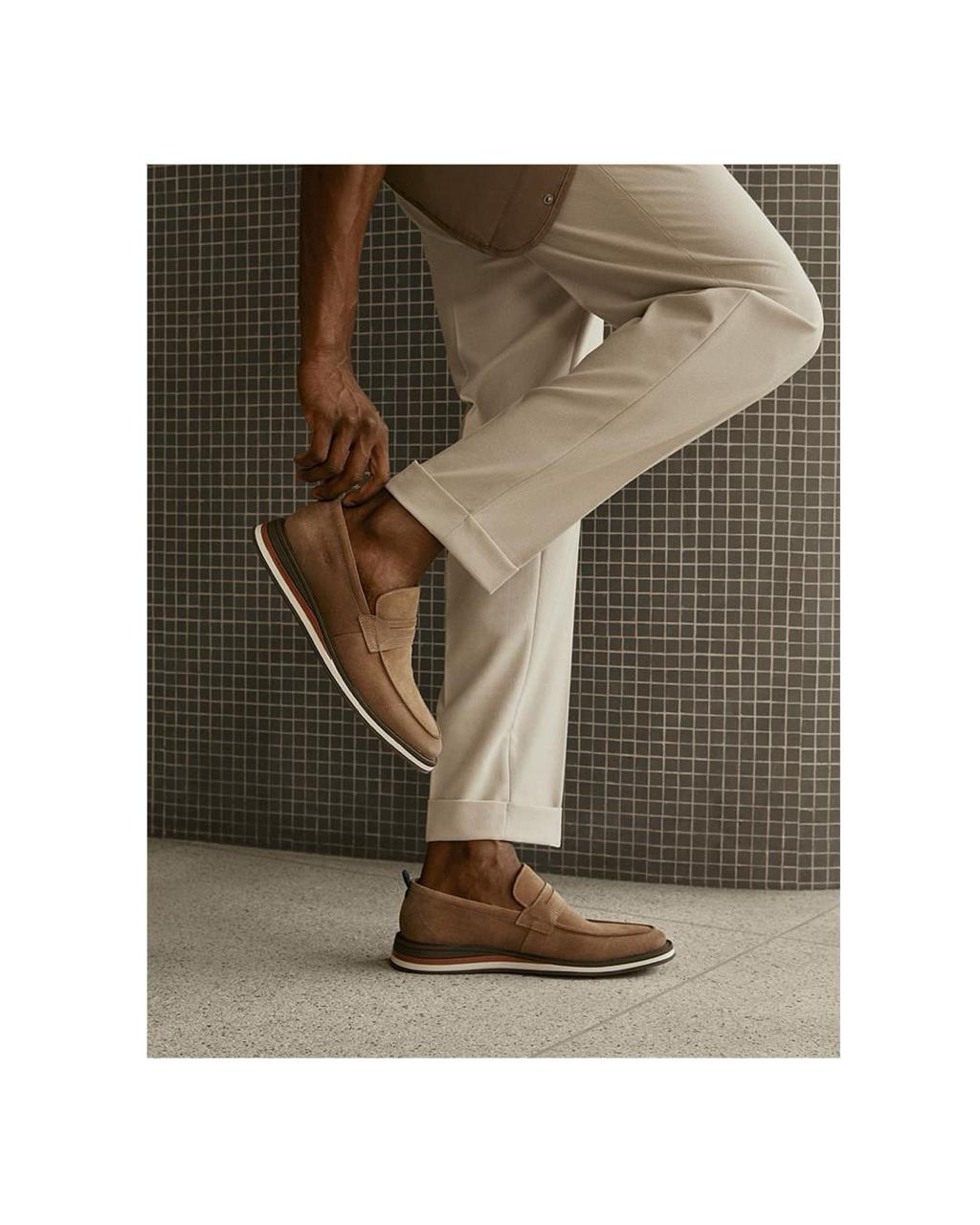 Mocasines de ante estilo metropolitano para hombre en color avellana