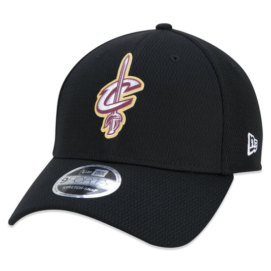 Gorra exclusiva New Era - Gorra 9FORTY Stretch Snap NBA Cleveland Cavaliers Back Half Edition