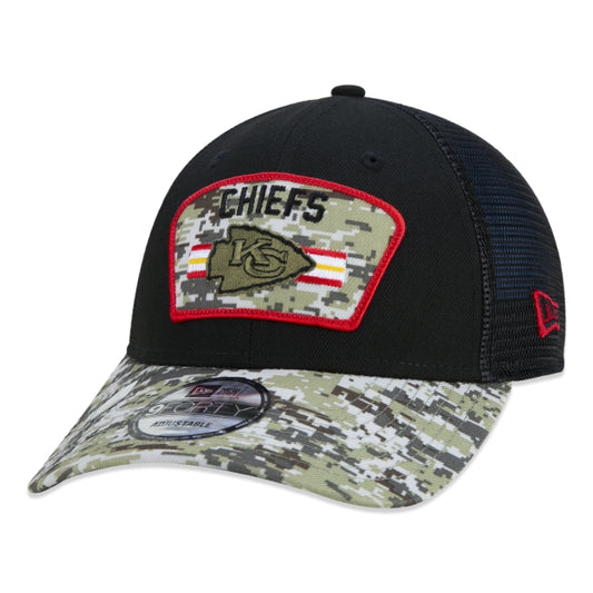 Berretto esclusivo New Era - 9FORTY Trucker Kansas City Chiefs Salute To Service NFL Snapback a tesa curva Edizione nera