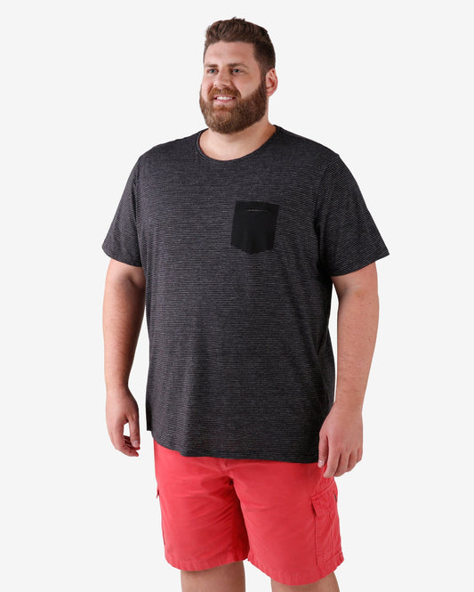 Maglietta a maniche corte Plus Size con tasca - Nero