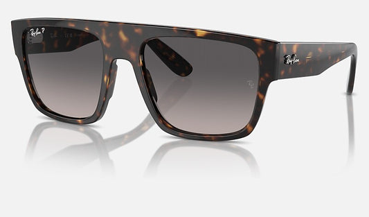 Coltello al carbonio affilato