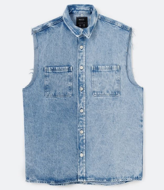 Camisa de brim azul sem mangas em dois tons