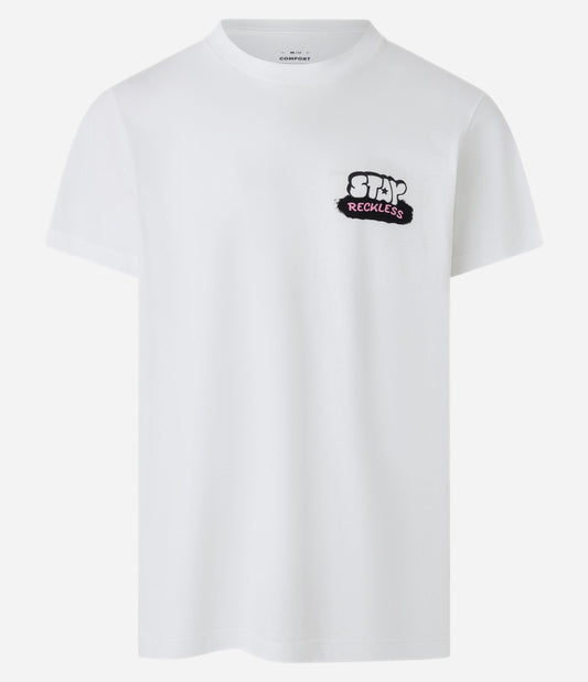 Camiseta Comfort branca em meia malha com estampa "Stay Reckless