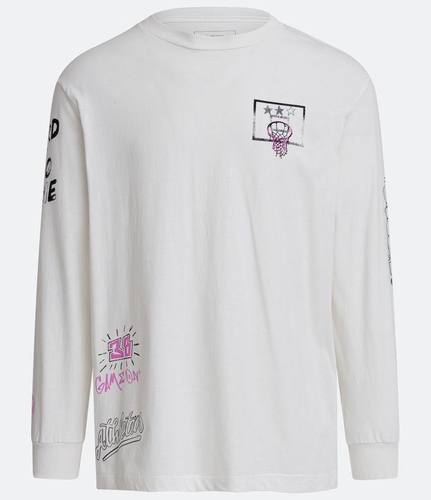 Camiseta Regular Fit em malha Jersey com estampa de basquete e letras em branco neve
