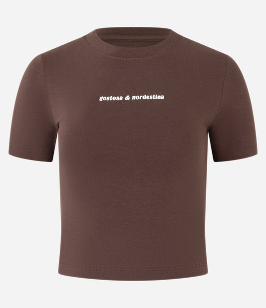 Camiseta marrón con estampado cómodo e inspirado en el noreste