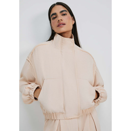 Chaqueta de hombre con textura y cuello alto