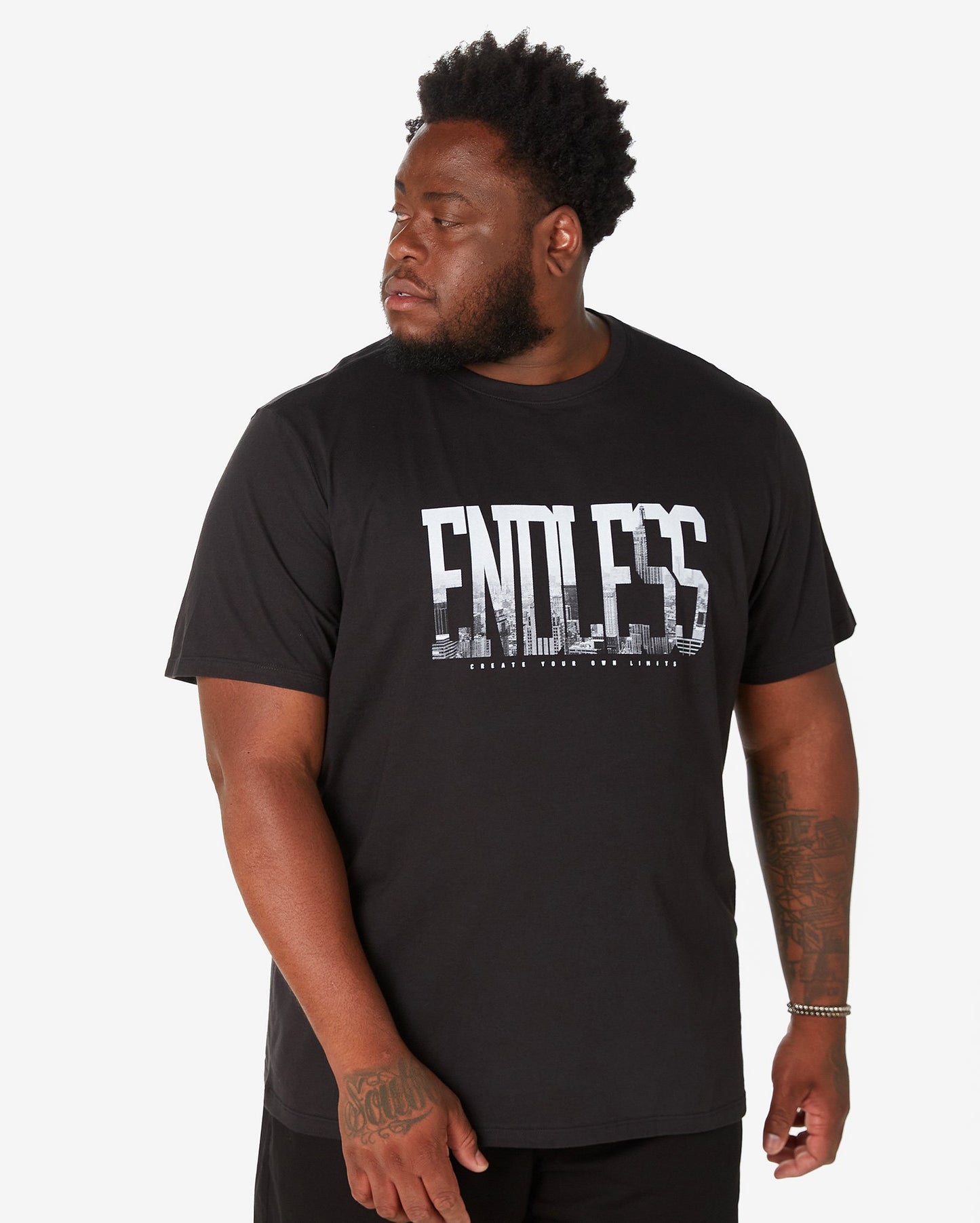 Camiseta masculina plus size de manga curta Endless Black Allman By Riachuelo