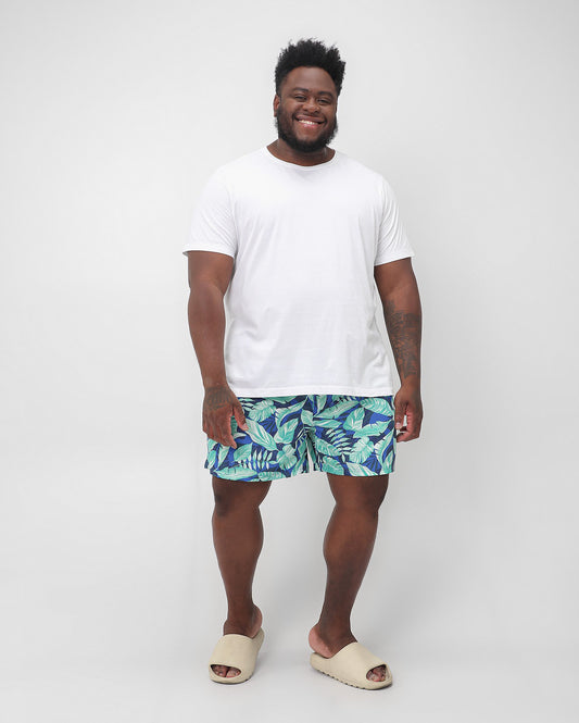 Shorts masculinos plus size com elástico na cintura e estampa de folhas azuis Original Plus by Riachuelo
