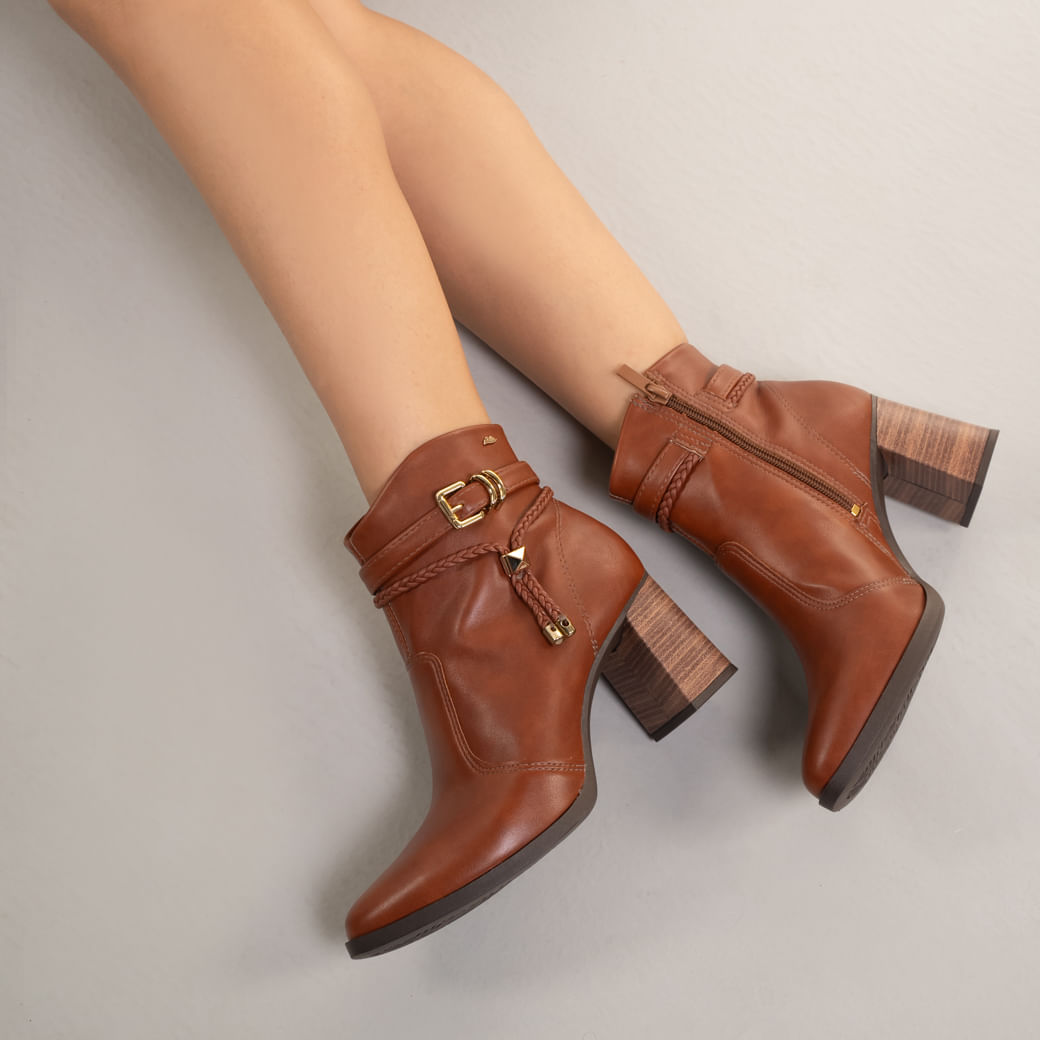 Stivali Dakota Vertuo da donna con tacco grosso marrone