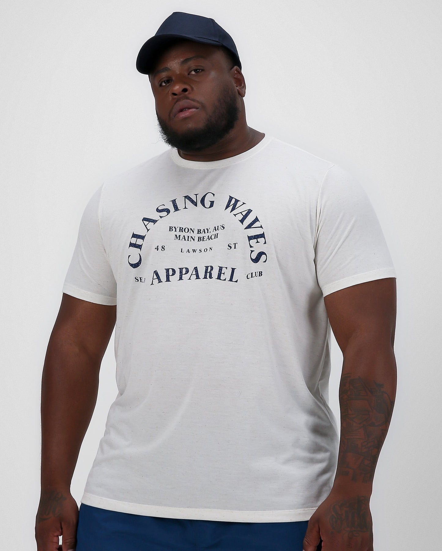 Camiseta branca plus size masculina com letras | Allman By Riachuelo