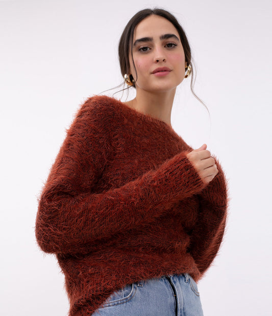 Jersey de punto marrón con piel sintética