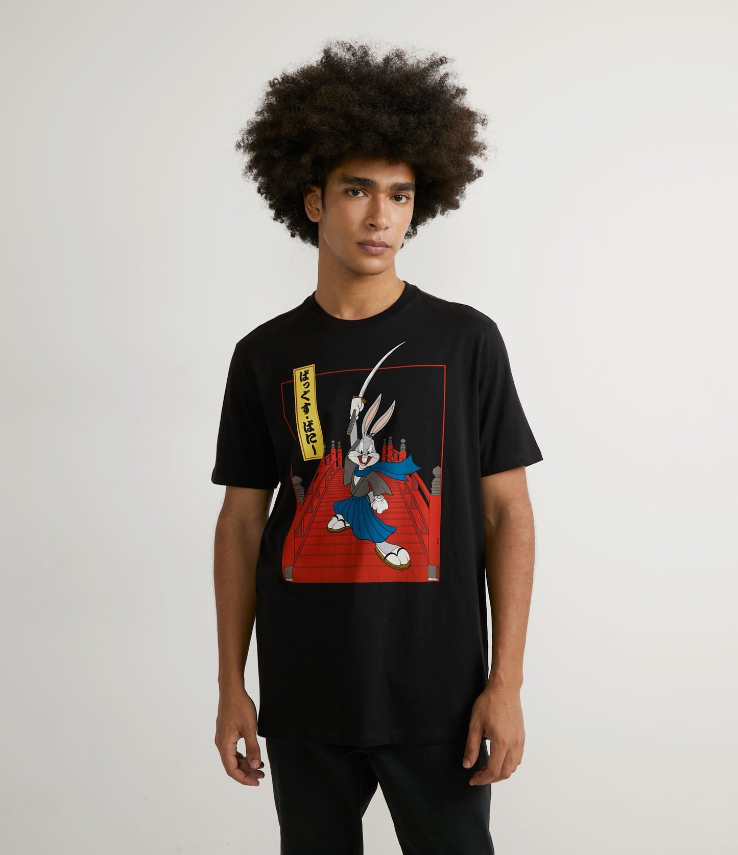 Camiseta de manga corta negra con estampado Samurai Bugs Bunny